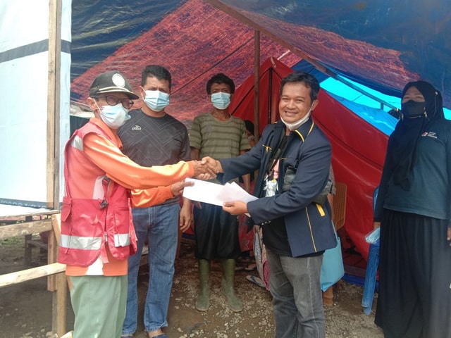 JMSI Serahkan Donasi Untuk Bangun Huntara Bagi Korban Gempa 6,2 SR Pasaman Barat2